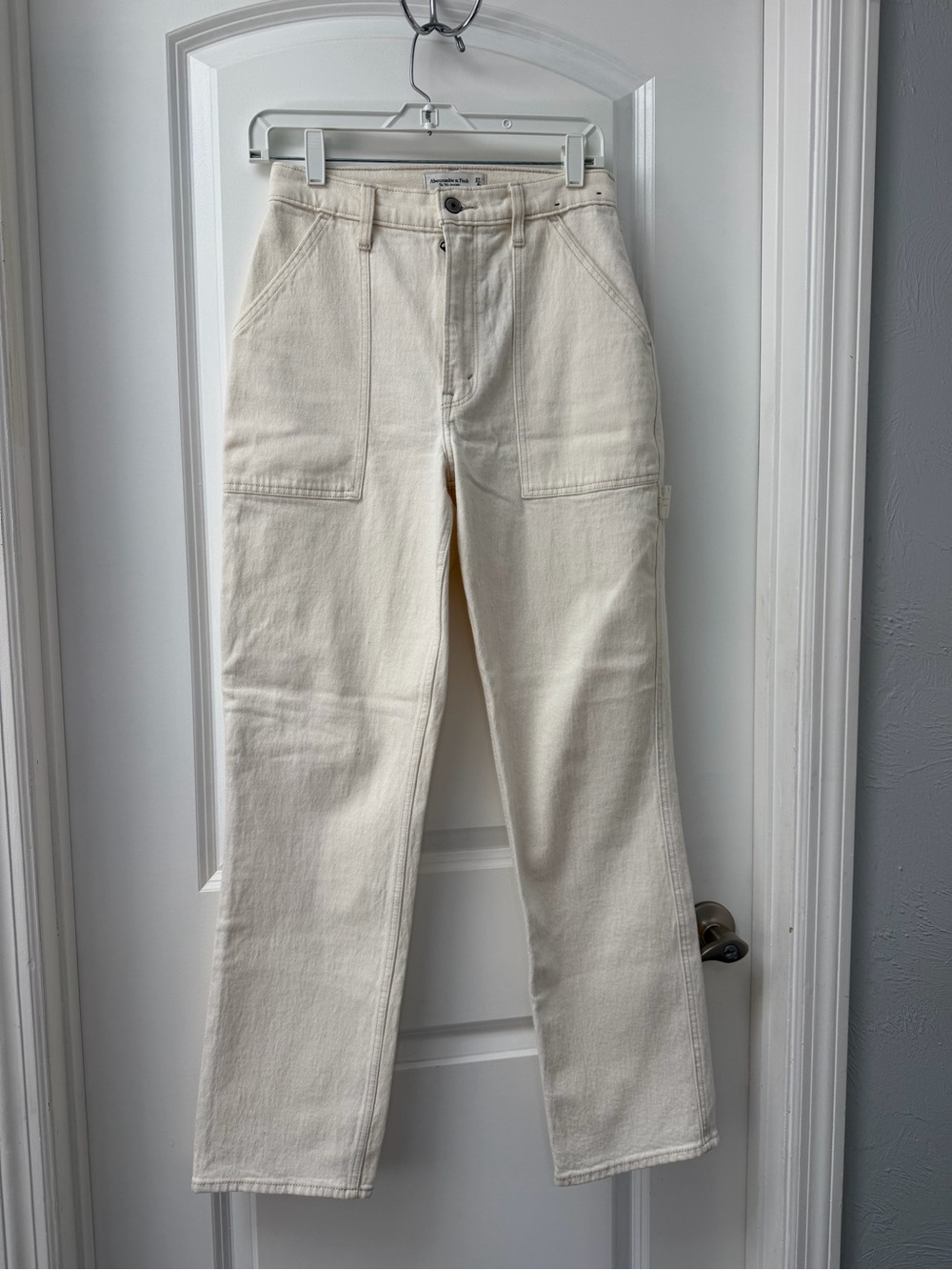 Abercrombie & Fitch Off-White High-Rise Straight Jeans